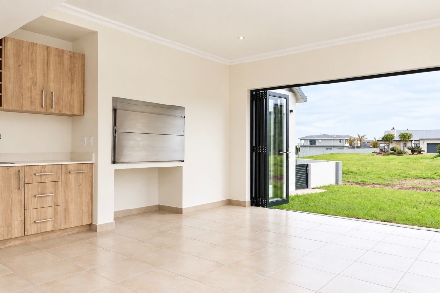 3 Bedroom Property for Sale in Le Grand Golf Estate Western Cape